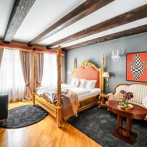 Nosticova Heritage Aparthotel