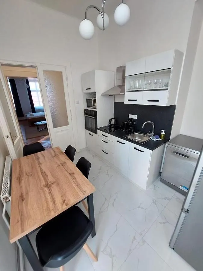 براغ Zelezna - Old Town View Residence